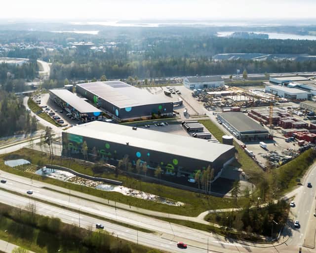 Vy över fastigheter och området.