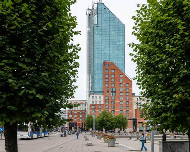 vy över torget mot Skrapan