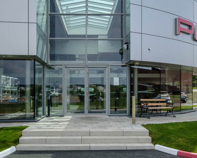 Fastighetens entré.