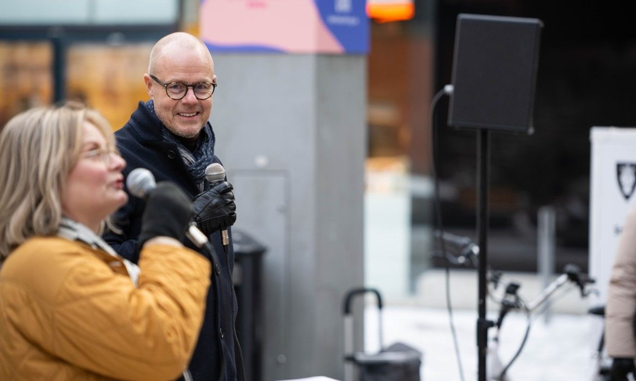 Bild över Sven Stork, region-VD på Castellum som talar på eventet