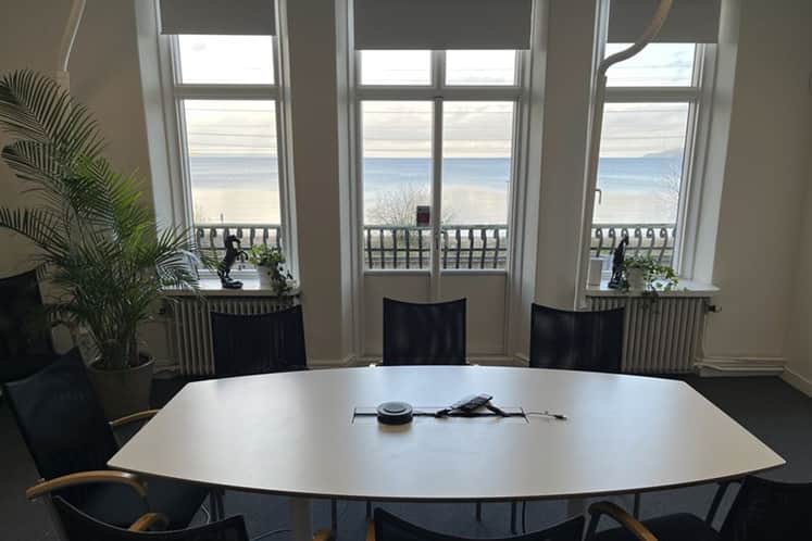 Interiörbild av mötesrum.