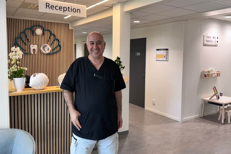 Bild över Ramez Toumeh i Pärlans tandvård i fastigheten Atollen. 